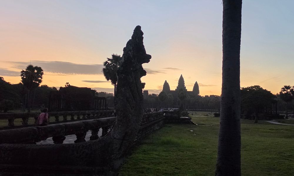 Angkor Wat Tour SR